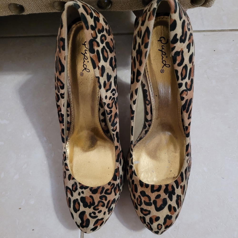 Shoes - Picture 6 of 6